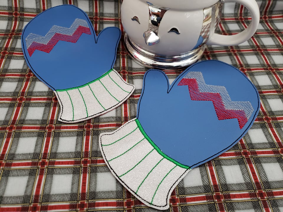 Mitten Mug Rug Christmas Mitten Mug Rug – A-Z Blanks and Designs