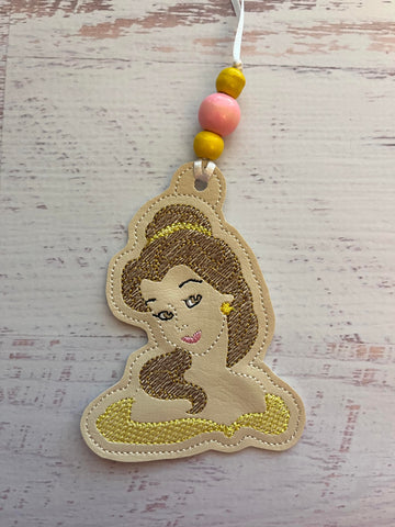 Belle Ornament - will be VAULTED