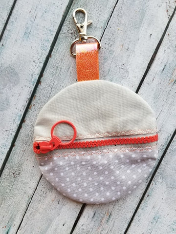 ITH Circle Zipper Bag - Flower Accent - 5X7 ONLY